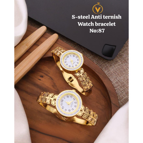 Bracelet Style Analog Watch